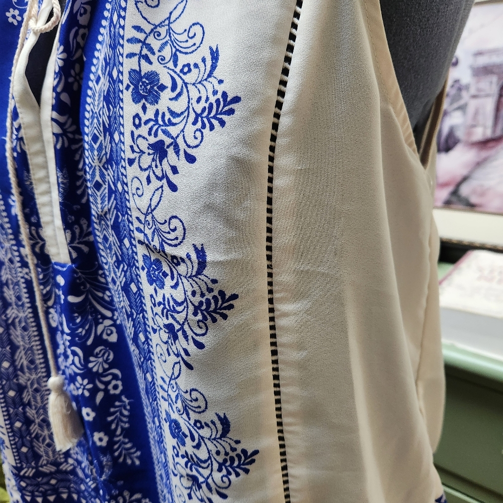 Beautiful blue and cream boho top - Picture 5 of 7